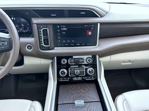 Used 2023 GMC Yukon Denali w/ Max Trailering Package image 12