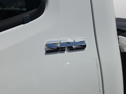 Used 2022 Toyota Tacoma SR5 w/ Technology Package AWD/4WD image 7