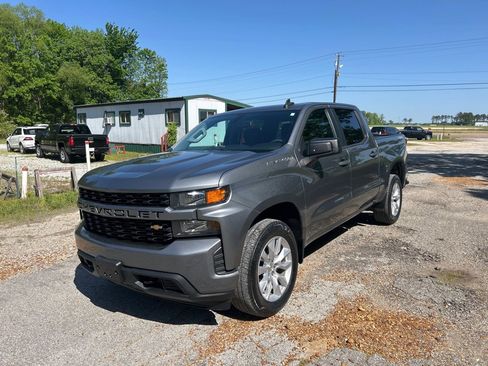 Used 2021 Chevrolet Silverado 1500 Custom AWD/4WD image 3