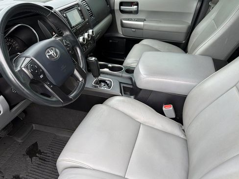 Used 2019 Toyota Sequoia Limited w/ Safety & Convenience Package AWD/4WD image 11
