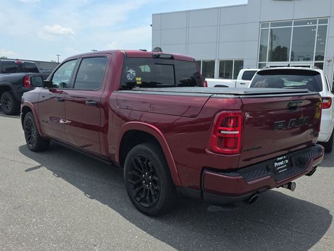 Used 2025 RAM 1500 Limited AWD/4WD image 10
