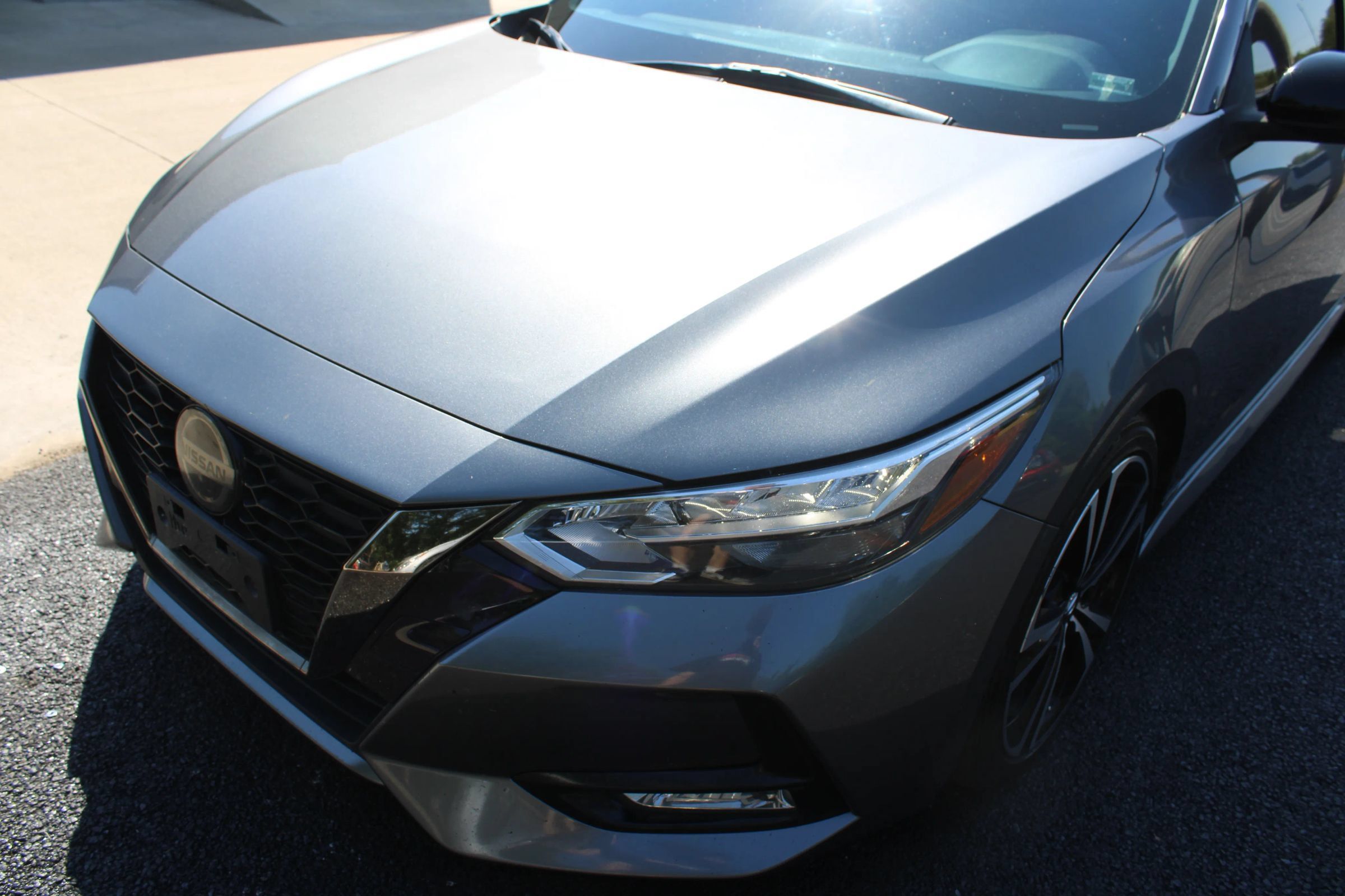 Used 2020 Nissan Sentra SR FWD image 3