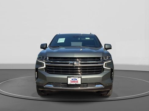 Used 2024 Chevrolet Tahoe LT w/ Luxury Package AWD/4WD image 3