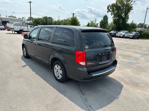 Used 2012 Dodge Grand Caravan SE FWD image 12