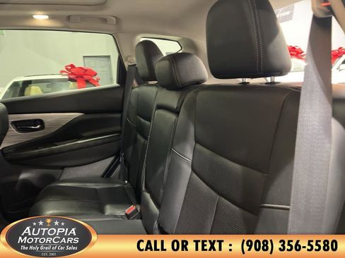 Used 2016 Nissan Murano S image 18