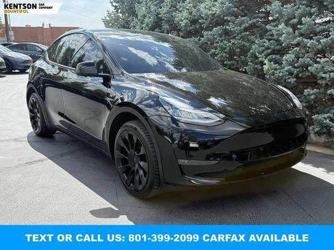 Used 2023 Tesla Model Y AWD image 11