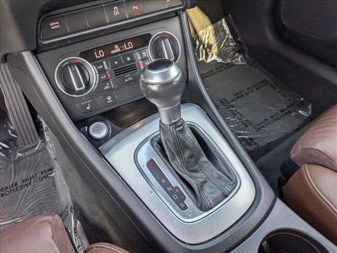 Used 2018 Audi Q3 2.0T Premium w/ Convenience Package image 12