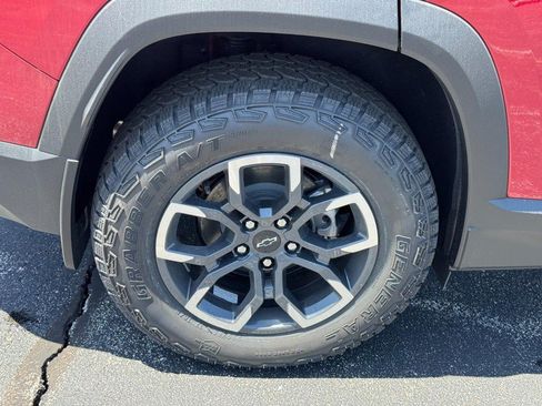New 2026 Chevrolet Equinox ACTIV w/ Safety and Technology Package AWD/4WD image 4