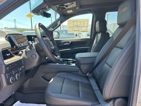 New 2026 Chevrolet Tahoe High Country w/ Sun And Tow Package AWD/4WD image 15