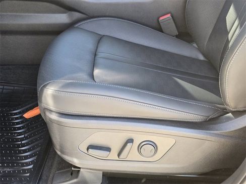 New 2026 Kia Sorento S w/ S Panoramic Sunroof Package image 17