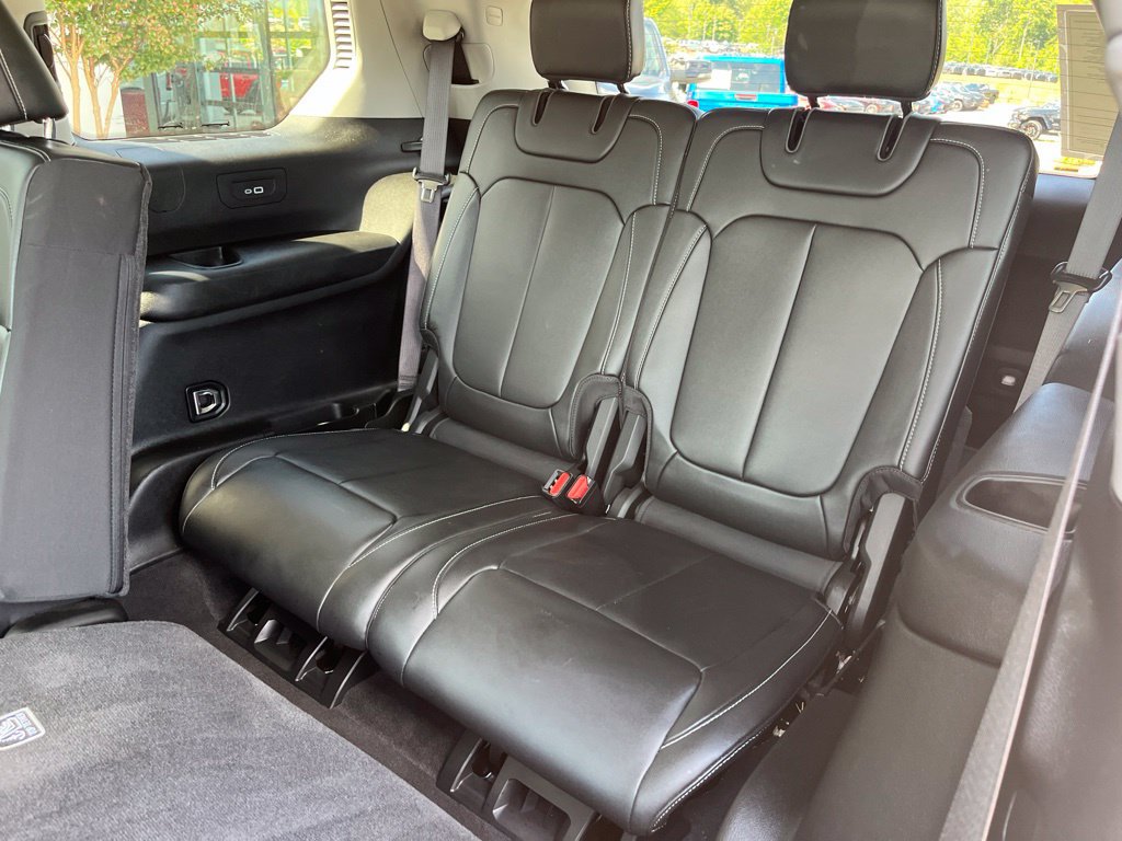 Used 2022 Jeep Grand Cherokee L Limited AWD/4WD image 18