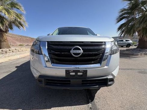 Used 2025 Nissan Pathfinder SV AWD/4WD image 8
