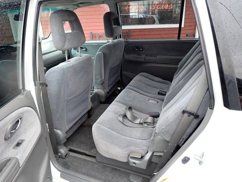 Used 2002 Suzuki XL7 4WD image 8