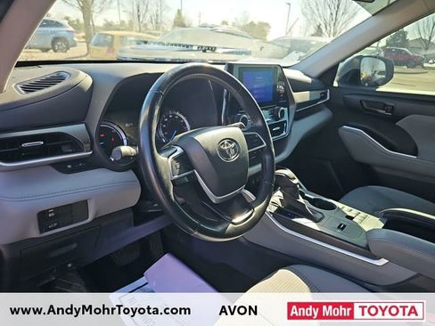 Certified 2023 Toyota Highlander LE image 8