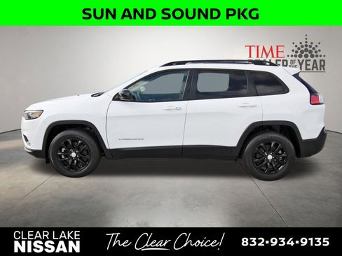 Used 2022 Jeep Cherokee Latitude Lux w/ Sun & Sound Group image 4