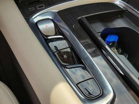 Used 2023 Buick Enclave Essence w/ LPO, Floor Liner Package FWD image 32