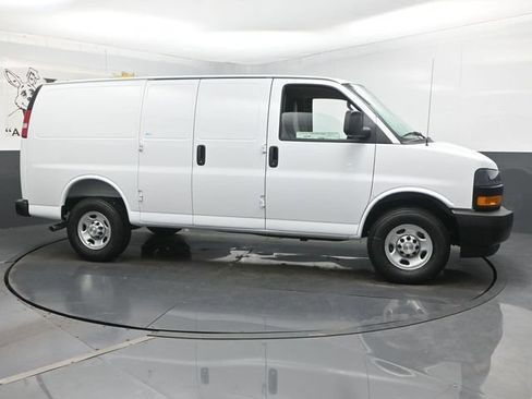 New 2026 Chevrolet Express 2500 w/ Driver Convenience Package RWD image 27