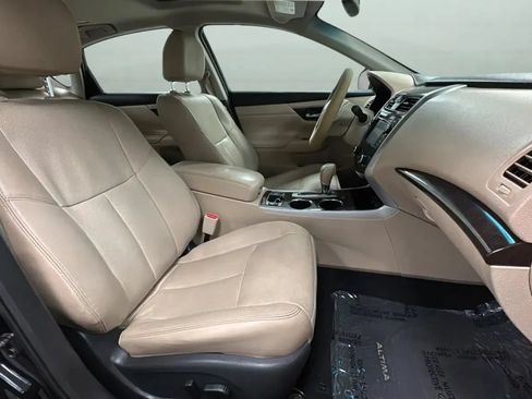 Used 2015 Nissan Altima 2.5 SL w/ Technology Package FWD image 21