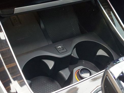 Used 2019 BMW X5 xDrive50i w/ M Sport Package image 30