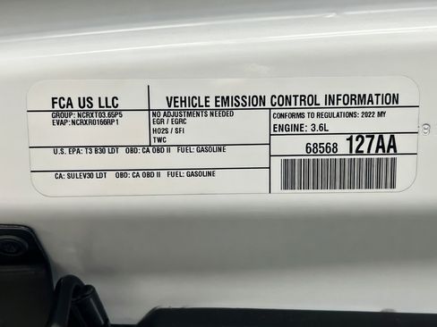 Used 2022 Jeep Gladiator Rubicon w/ Cold Weather Group AWD/4WD image 21