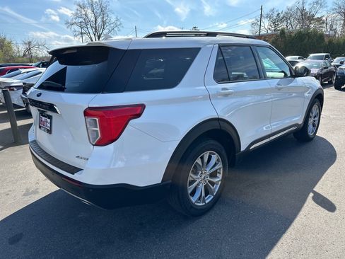 Used 2023 Ford Explorer XLT w/ Equipment Group 202A AWD/4WD image 5