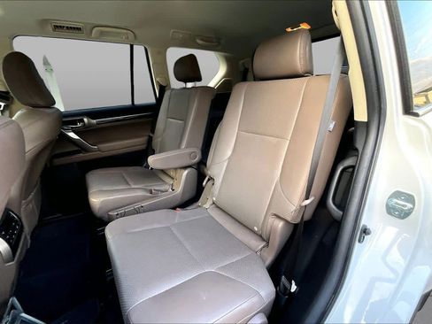 Used 2022 Lexus GX 460 Luxury w/ Sport Design Package AWD/4WD image 21