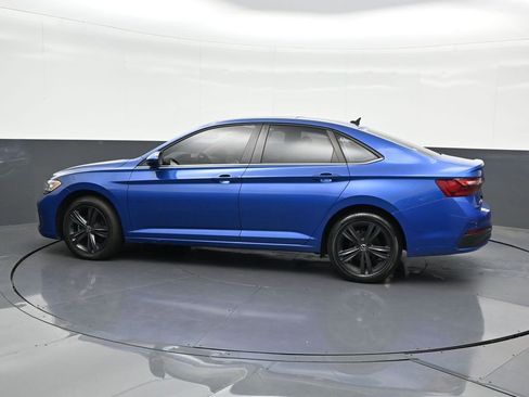 Used 2022 Volkswagen Jetta SE FWD image 2