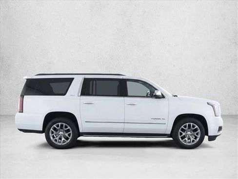 Used 2018 GMC Yukon XL SLT w/ Open Road Package RWD image 8