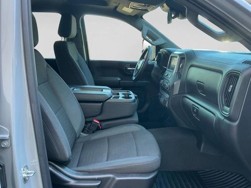 Used 2025 Chevrolet Silverado 2500 Custom w/ Custom Value Package image 15