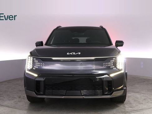 Used 2024 Kia EV9 GT-Line AWD/4WD image 12