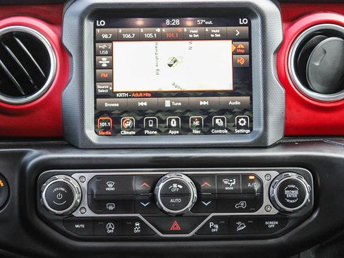 Used 2020 Jeep Wrangler Unlimited Rubicon AWD/4WD image 13