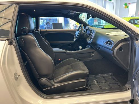Used 2022 Dodge Challenger SRT Hellcat Redeye image 32