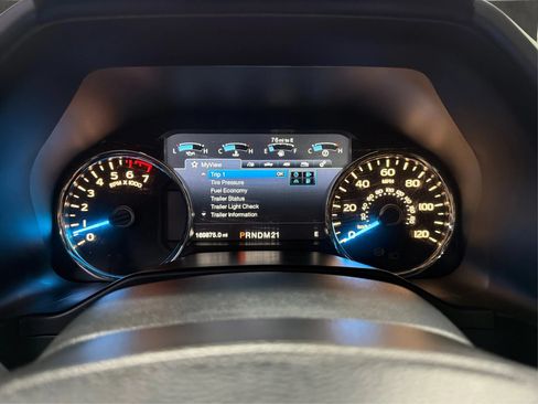 Used 2015 Ford F150 Platinum w/ Equipment Group 701A Luxury AWD/4WD image 31