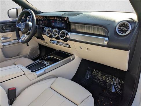 Certified 2025 Mercedes-Benz GLB 250 4MATIC image 21