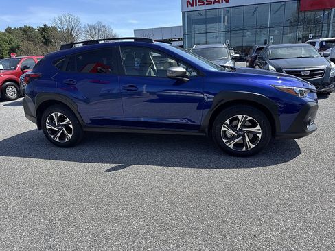 Used 2025 Subaru Crosstrek 2.0i Premium image 2