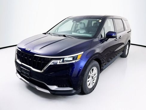 Certified 2024 Kia Carnival LX image 1