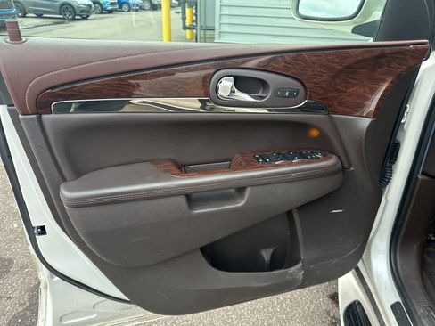 Used 2014 Buick Enclave Premium image 21