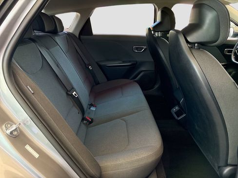 Used 2025 Kia K4 FWD image 21