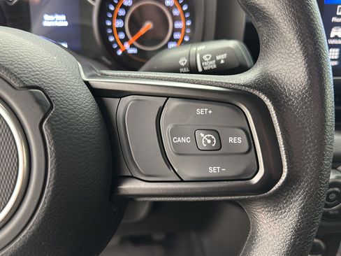 Used 2025 Jeep Wrangler Unlimited Sport AWD/4WD image 21