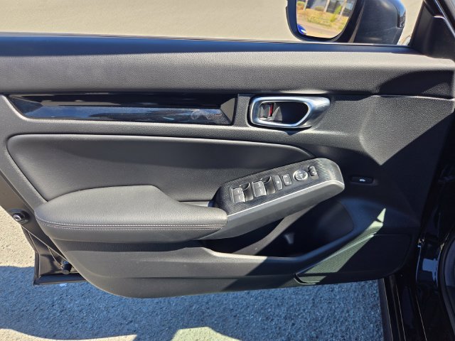 Used 2025 Honda Civic Sport image 17
