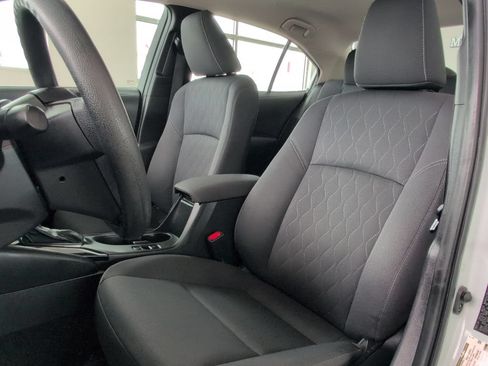 Used 2024 Toyota Corolla LE FWD image 10
