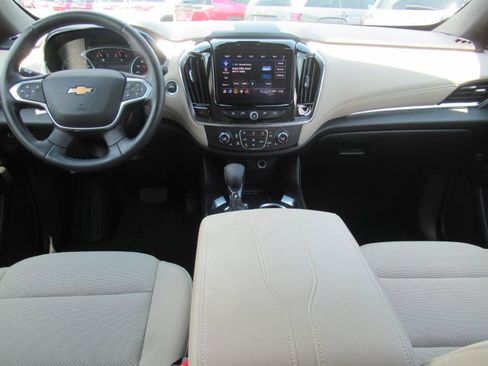 Used 2023 Chevrolet Traverse LT FWD image 12
