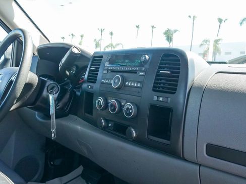 Used 2010 Chevrolet Silverado 1500 W/T w/ Skid Plate Package AWD/4WD image 12