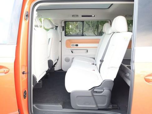 New 2025 Volkswagen ID. Buzz Pro S Plus image 22