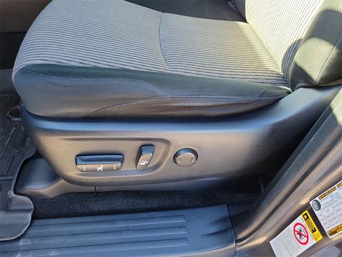 Used 2018 Toyota 4Runner SR5 image 19