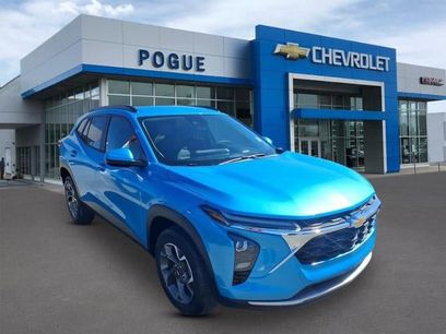 Used 2025 Chevrolet Trax LT w/ LT Convenience Package