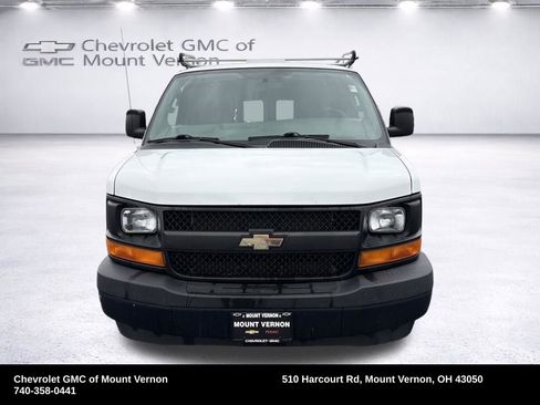 Used 2017 Chevrolet Express 2500 image 9