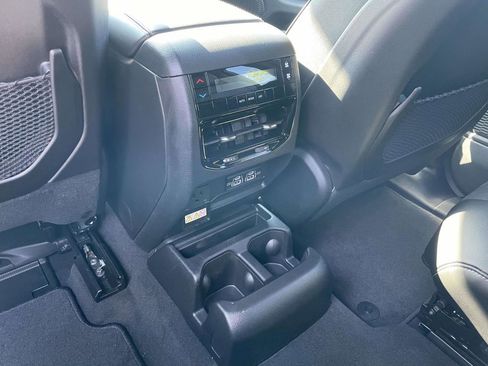 New 2025 Jeep Grand Cherokee L Altitude image 14