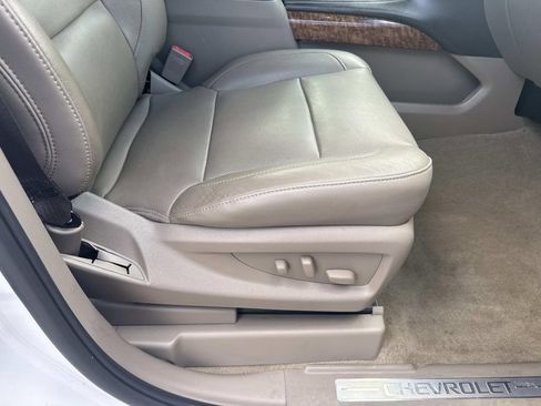 Used 2018 Chevrolet Tahoe Premier RWD image 14