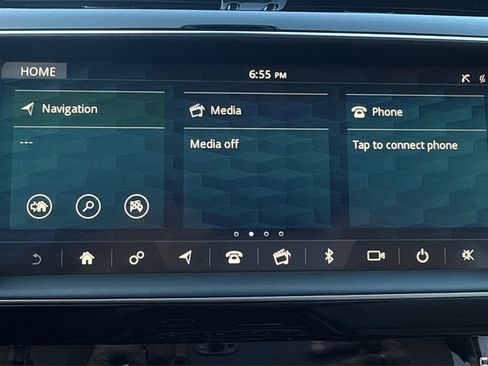 Used 2019 Jaguar XE Premium RWD image 17